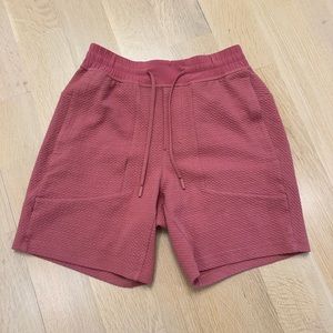 Lululemon: At Ease Short 7” Brier Rose